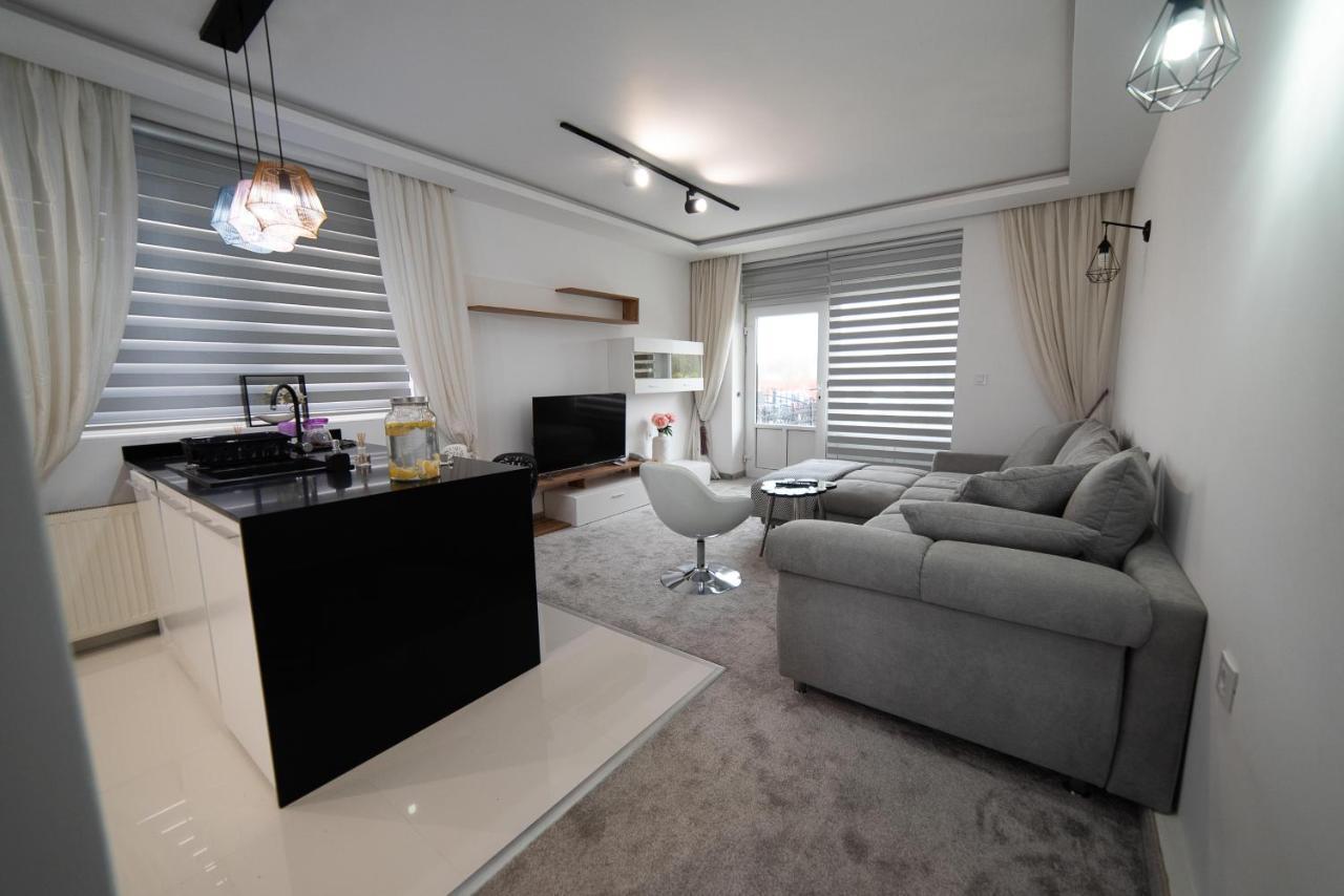 Jelenar Apartamento Novi Sad Exterior foto