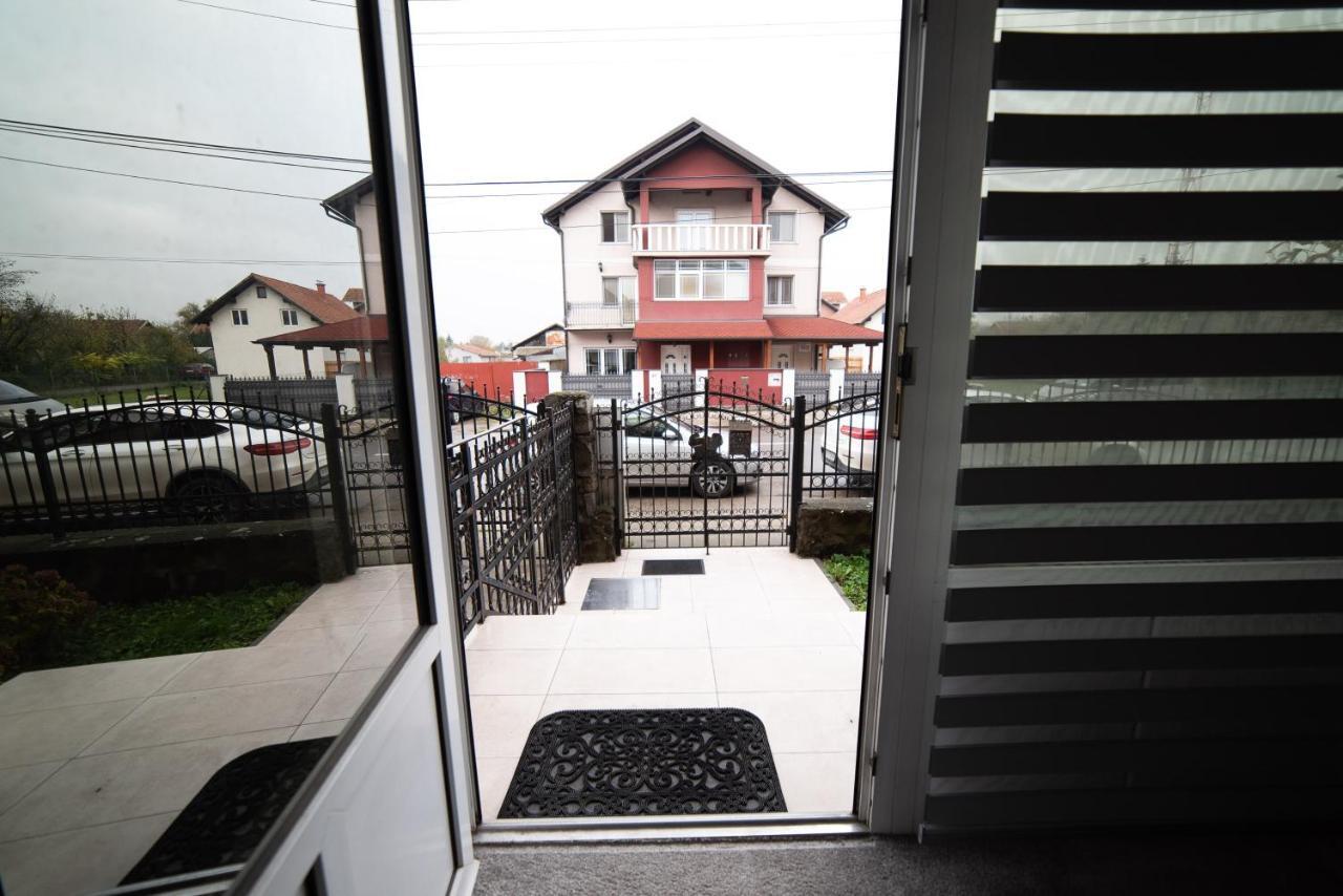 Jelenar Apartamento Novi Sad Exterior foto